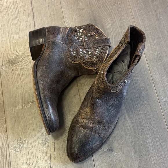 Frye Deborah cowboy ankle boots 10 - Picture 2 of 9